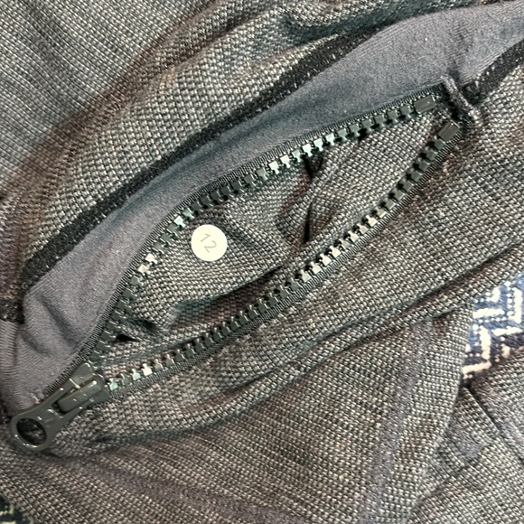 Lululemon Athletica Women’s Define Jacket Size 12 - Picture 5 of 9